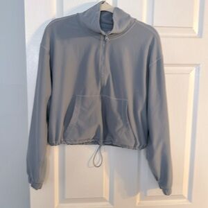 Abercrombie and Fitch pull over size small